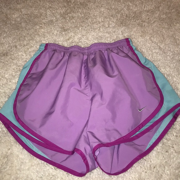 NIKE WOMEN RUNNING SHORTS SMALL - Picture 1 of 1
